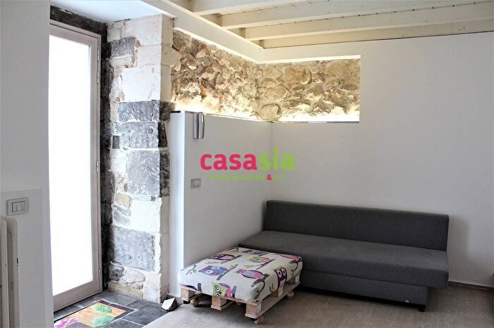 Appartamento trilocale in affitto in Via Sulsenti, Centro, Ragusa