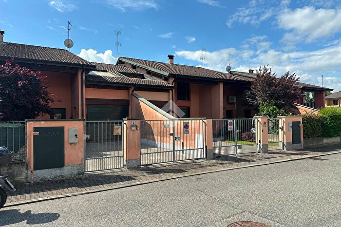 Casa quadrilocale in vendita in GFalcone E P Borsellino, Vaiano Cremasco