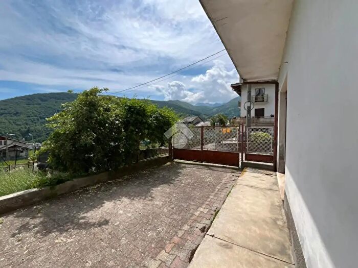Case in Vendita e in Affitto - 2