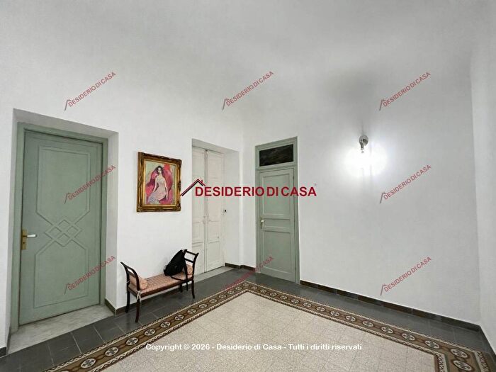 Appartamento quadrilocale in affitto in Via Maqueda, Cassaro, Palermo