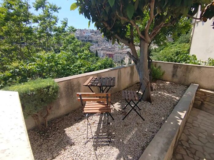 Casa quadrilocale in vendita in Ragusa