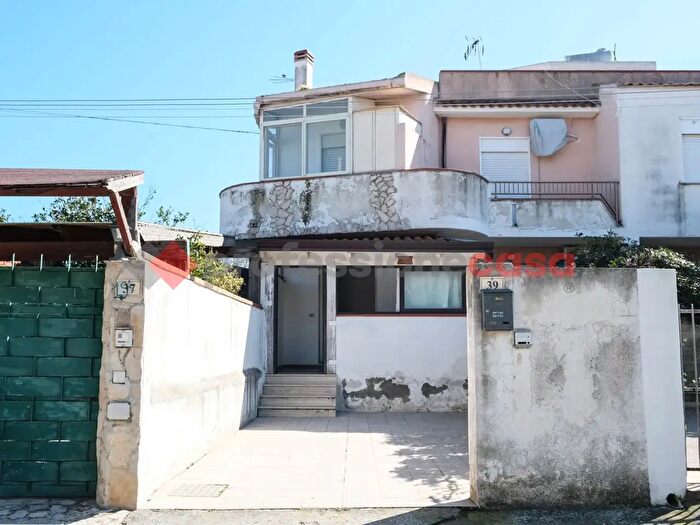 Appartamento trilocale in vendita in Via Simeto, Milazzo