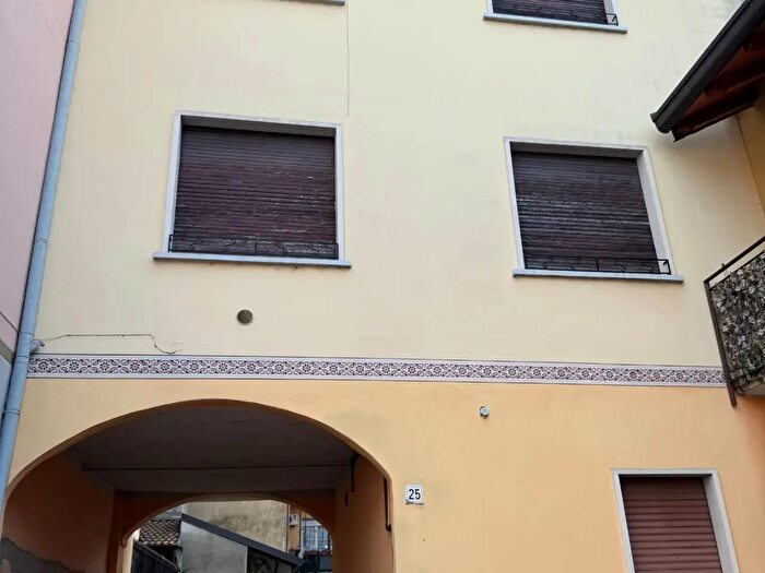 Casa trilocale in vendita in Via Como, Cesano Maderno