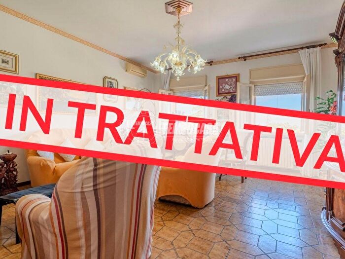 Appartamento quadrilocale in vendita in Via Giuseppe Ricci, Viterbo