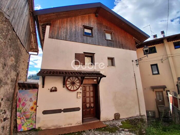 Casa quadrilocale in vendita in Via da Visinie, Cercivento