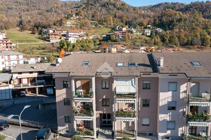 Appartamento trilocale in vendita in Via Provinciale, Brossasco