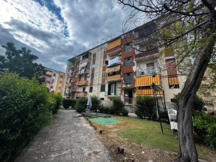 Appartamento trilocale in vendita in Via Girolamo Vitelli, Benevento