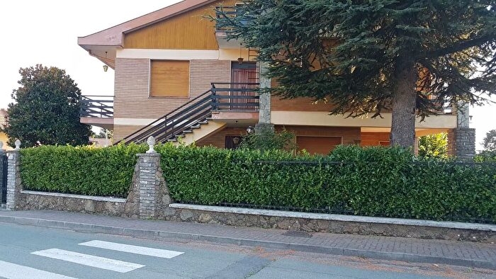 Casa con 5 locali in vendita in Acqui Terme