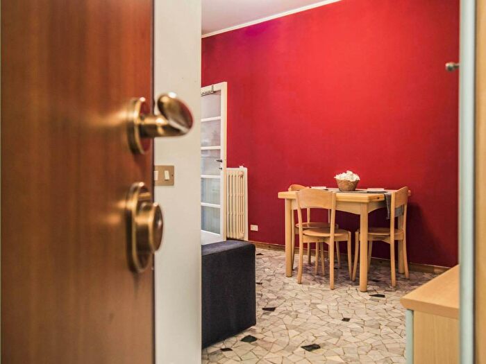 Appartamento bilocale in affitto in Via Vespri Siciliani, Giambellino, Milano