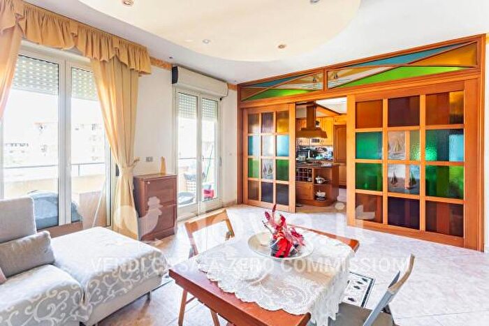 Appartamento quadrilocale in vendita in Via Loreto, Reggio Calabria