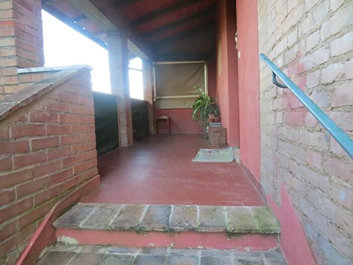 Appartamento con 7 locali in vendita in Strada dei Fuochi, Siena