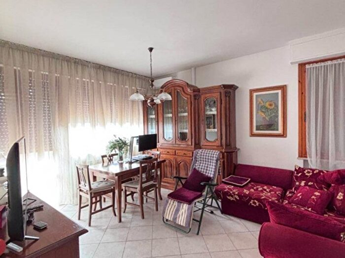 Appartamento con 5 locali in affitto in Via Giuseppe Montanelli, San Marco, Pisa