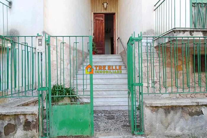 Casa con 5 locali in vendita in Via P Tosti Marigliano Na, Marigliano