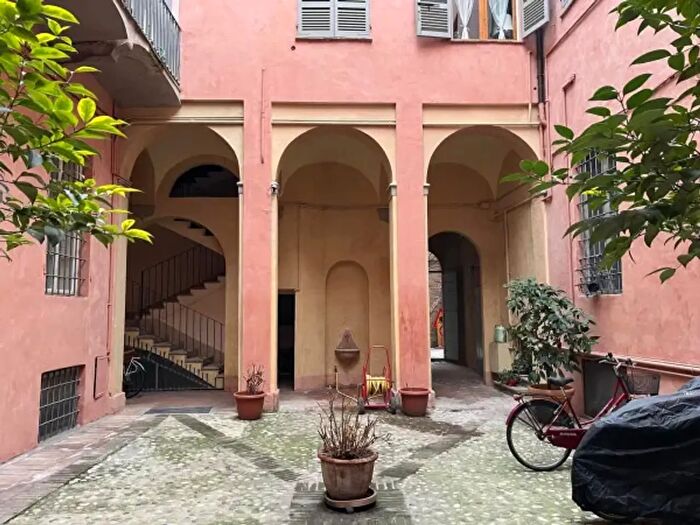 Appartamento quadrilocale in vendita in Via Cristoforo Poggiali, Piacenza