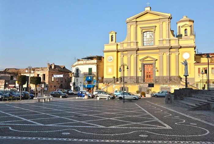 Appartamento monolocale in affitto in Piazza Nicola Amodio, Centro, Pollena Trocchia