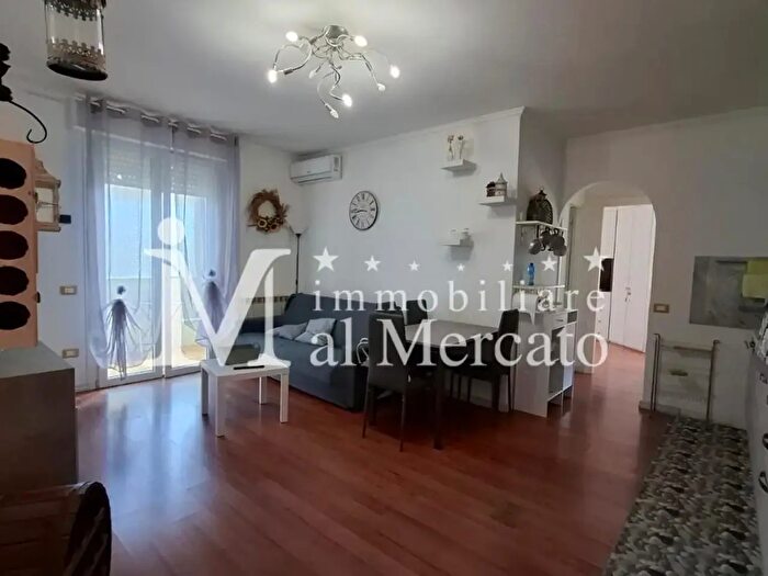 Appartamento trilocale in affitto in a Don Innocenzo Lazzeri, Viareggio