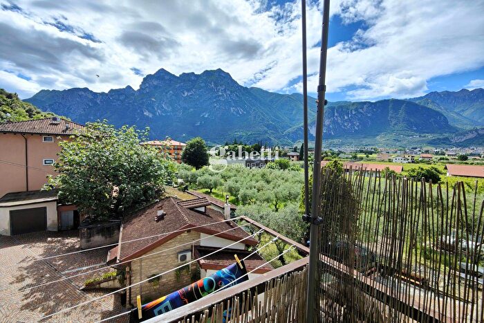 Appartamento quadrilocale in vendita in Via Monte Brione, Arco