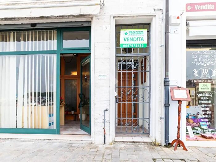 Appartamento con 5 locali in vendita in Piazza Ciceruacchio, Cesenatico