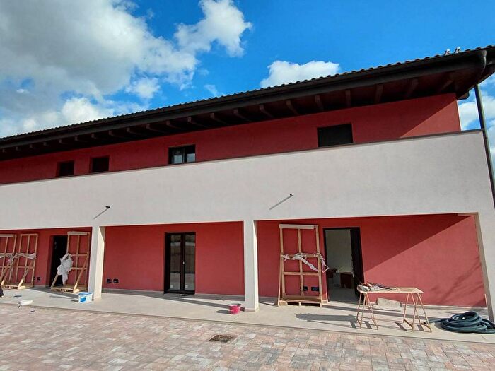 Appartamento trilocale in affitto in Via di Vallingegno, Bosco, Perugia