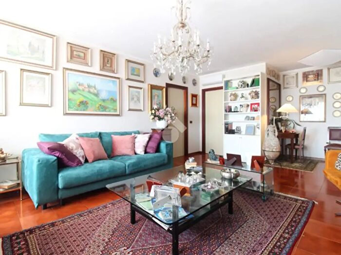 Appartamento con 5 locali in vendita in Via Polonia, Roseto Degli Abruzzi