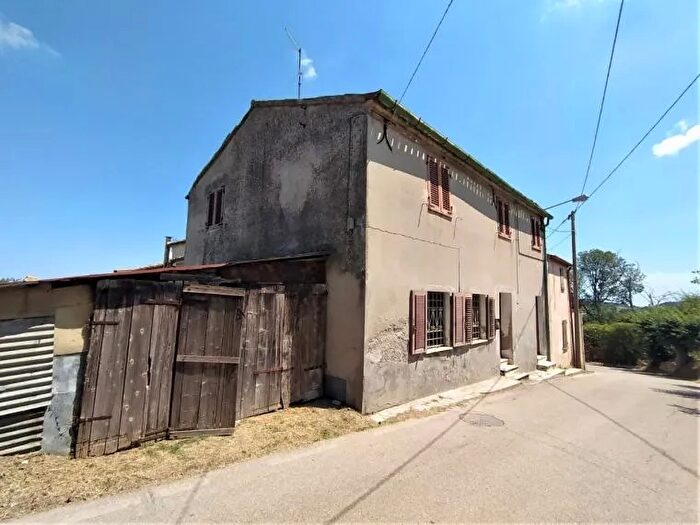 Casa con 5 locali in vendita in Località CarignanoFano, Fano