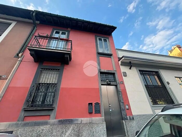 Casa con 8 locali in vendita in Via Giovanni Cena, Milano