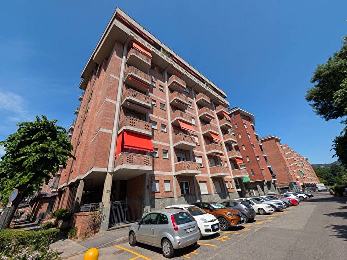Appartamento bilocale in affitto in Via Genova, Nizza Millefonti, Torino