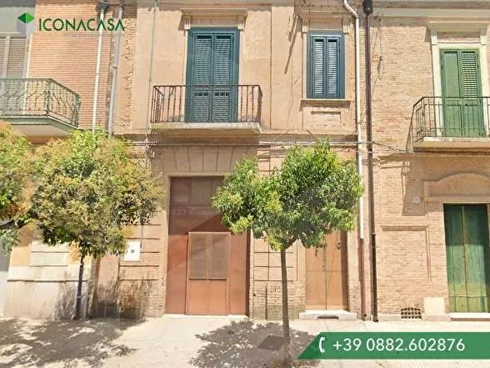 Appartamento con 5 locali in vendita in Via Luigi Rossi, Torremaggiore