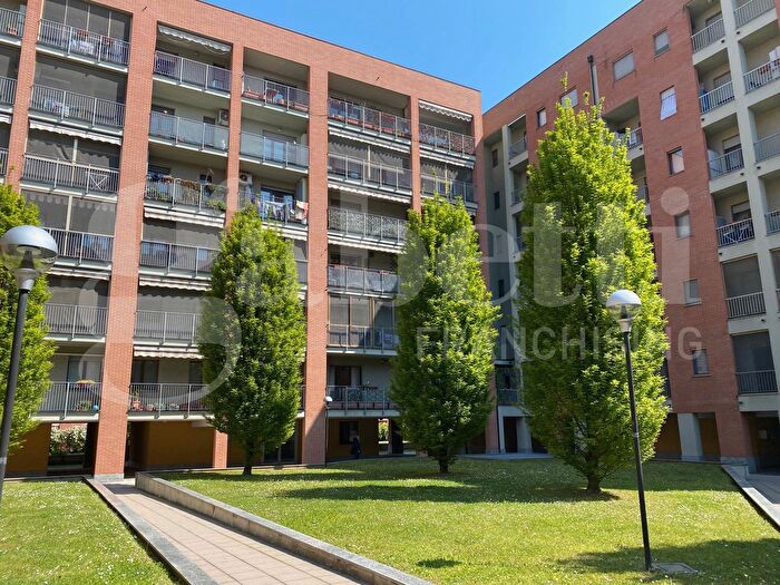 Appartamento trilocale in vendita in Via Donna Prassede, Milano