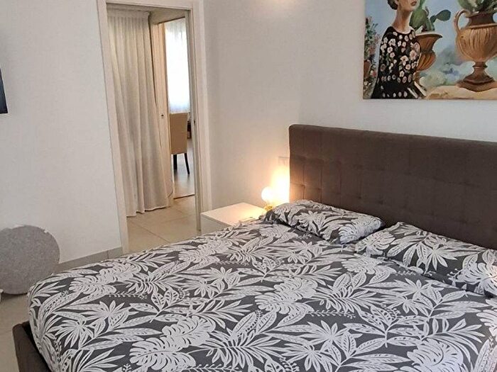 Appartamento bilocale in affitto in Viale Legioni Romane, Bande Nere, Milano