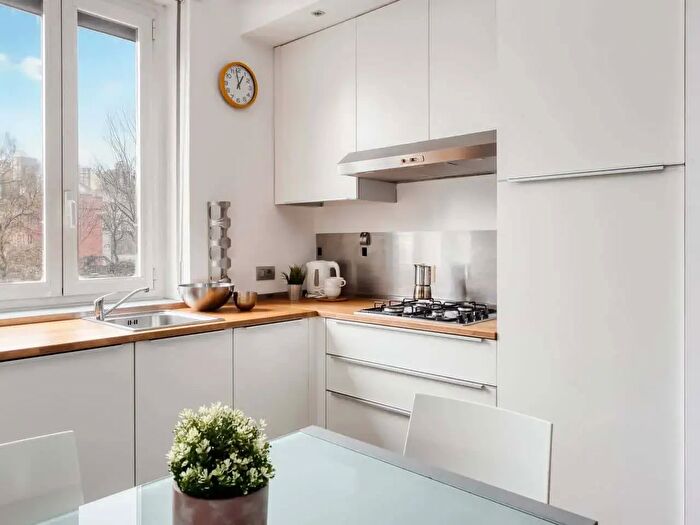 Appartamento monolocale in affitto in Via Cusio, Milano