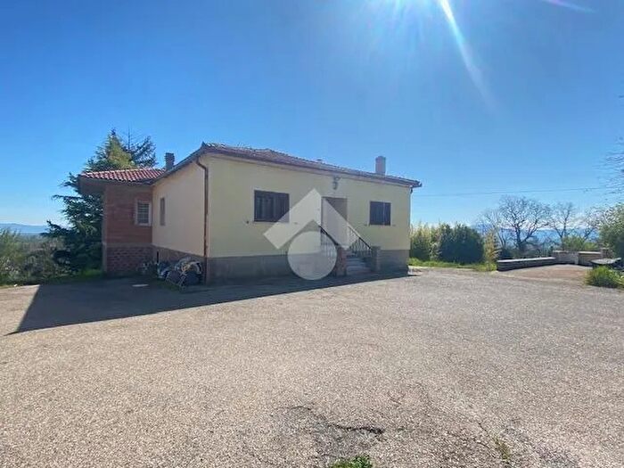 Casa monolocale in vendita in Via Cipollone, Montefiascone