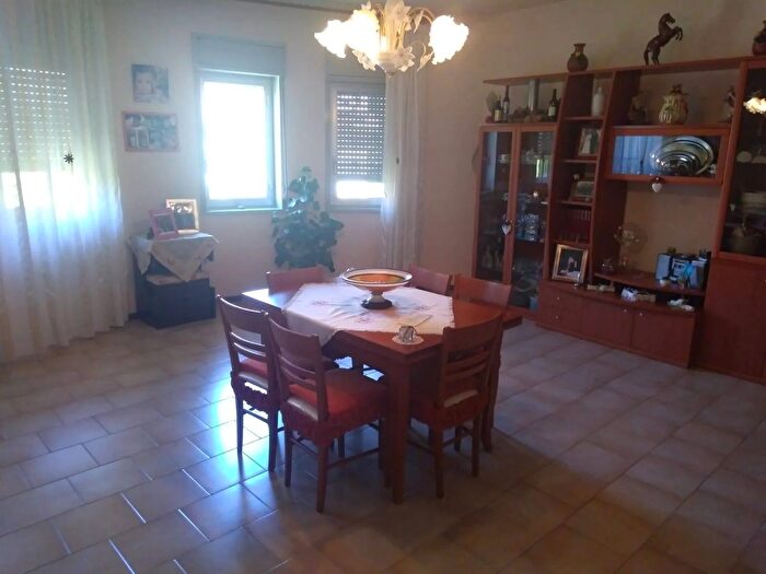 Appartamento trilocale in vendita in Via Gabriele Amico Valenti, Caltanissetta