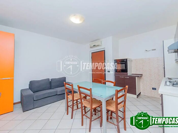 Appartamento bilocale in vendita in Via Lombardia, Piacenza