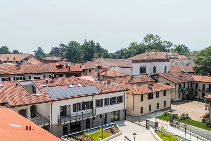 Appartamento quadrilocale in vendita in Via Vittorio Emanuele, Vimercate