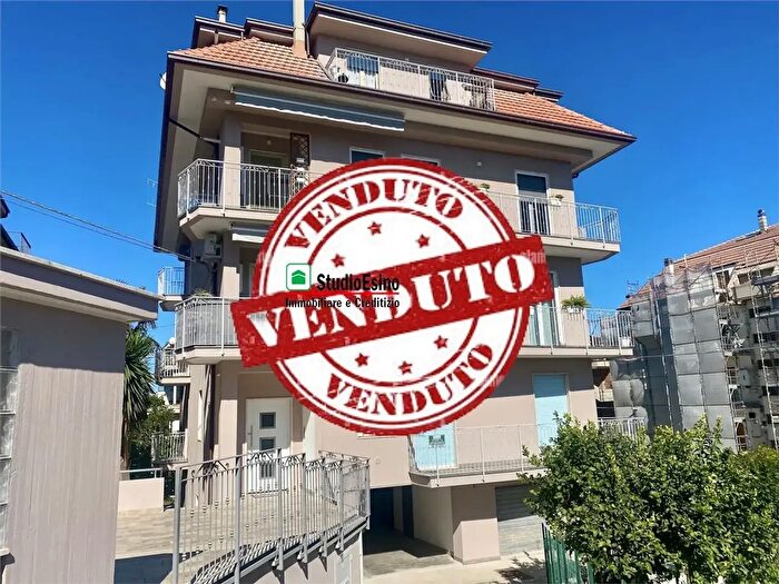 Appartamento quadrilocale in vendita in Via Montenero, San Benedetto Del Tronto