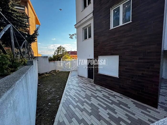 Appartamento trilocale in vendita in Via Arenazze, Chieti