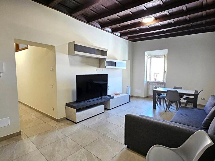 Appartamento quadrilocale in vendita in Via Monte Cavallo, Centro, Soriano nel Cimino
