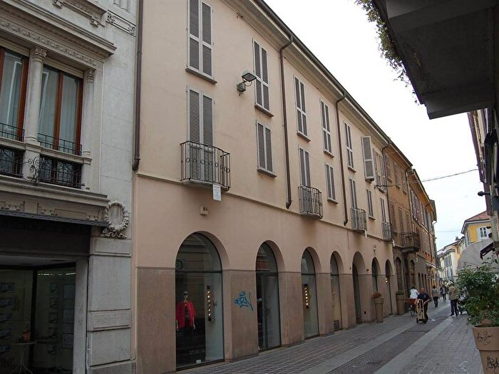 Appartamento bilocale in affitto in via carlo alberto, Centro Storico, Monza