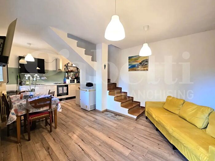 Appartamento trilocale in vendita in Via XX Settembre, Tortoreto