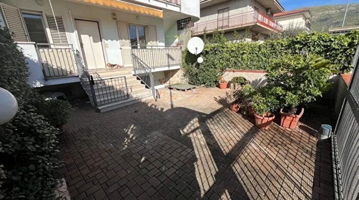 Appartamento con 7 locali in vendita in Via Spinete Fondi Centro, Fondi