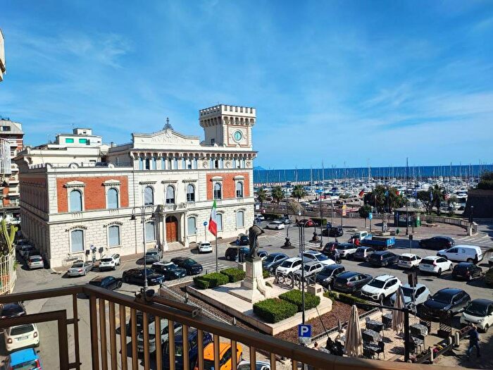 Appartamento quadrilocale in affitto in Via dei Volsci, Centro, Nettuno