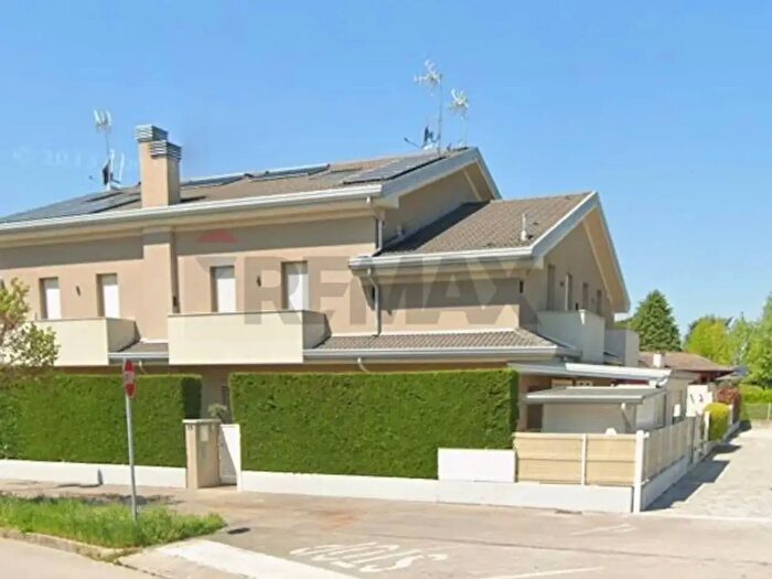 Casa con 5 locali in vendita in Via Martiri della Libertà, Rubano