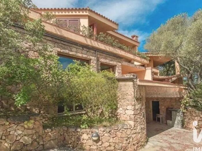 Casa con 5 locali in vendita in Località La Cuntredda, Palau
