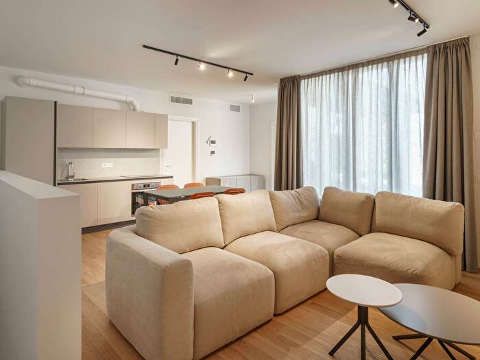 Appartamento bilocale in affitto in Via Giacomo Watt, Barona, Milano