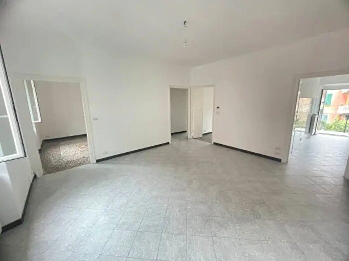 Appartamento con 5 locali in vendita in Via Teodoro II di Monferrato, Genova