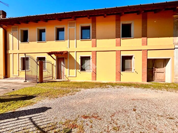 Casa trilocale in vendita in Via Camillo Cavour, Talmassons