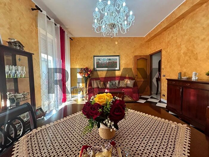 Casa quadrilocale in vendita in Via Francesco Accolla, Floridia