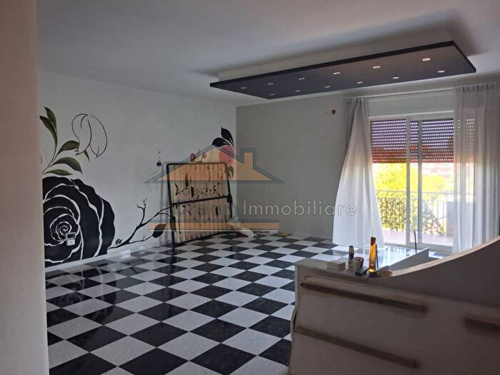 Appartamento quadrilocale in affitto in Via Giuseppe Garibaldi, Calvizzano