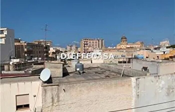 Appartamento con 5 locali in affitto in Via Edoardo Alagna Marsala Tp, Marsala